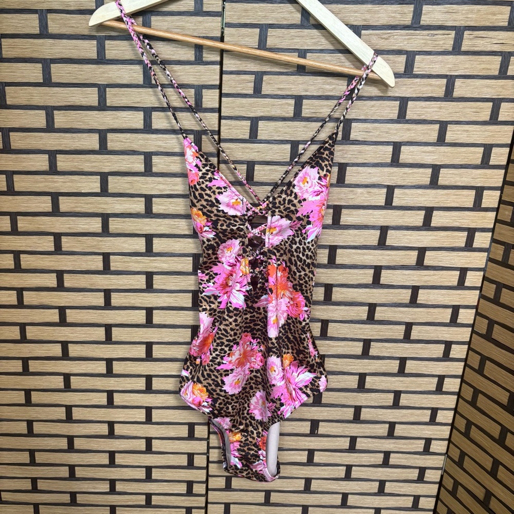 Victoria’s Secret‎ Leopard Floral Lace Up One Piece Swimsuit Size Medium